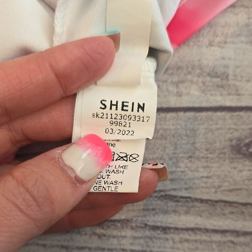 SHEIN Vibrant Pink and White Dress - Picture 2 of 5